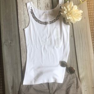 NWT-Green Source white metalic detail Tank top